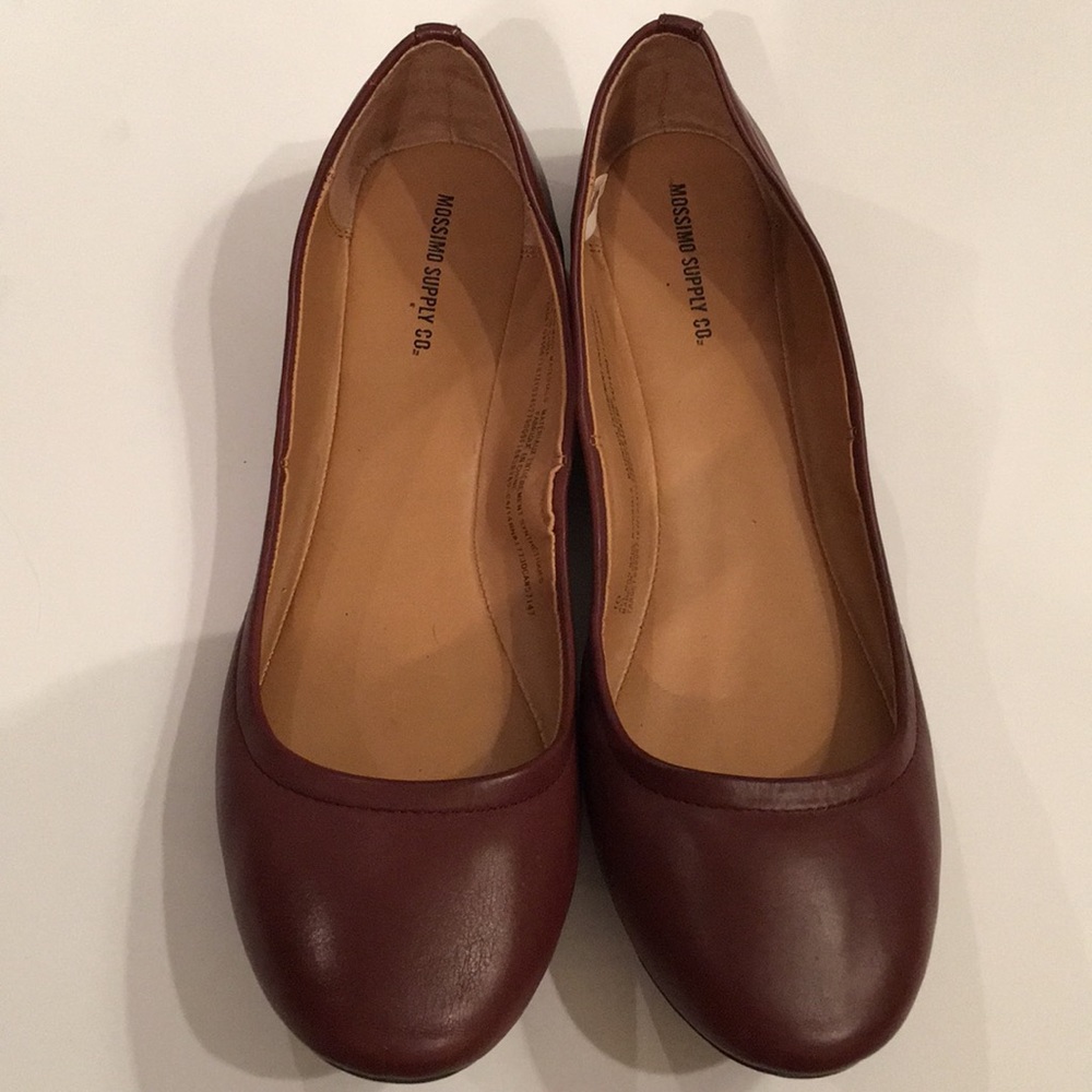 Shows. Flats.